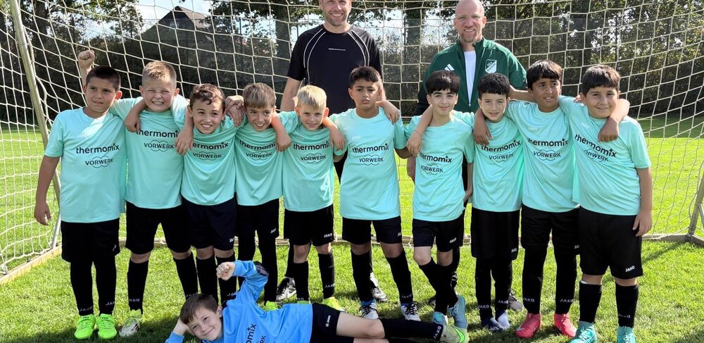 Neue Trikots für unsere U10
